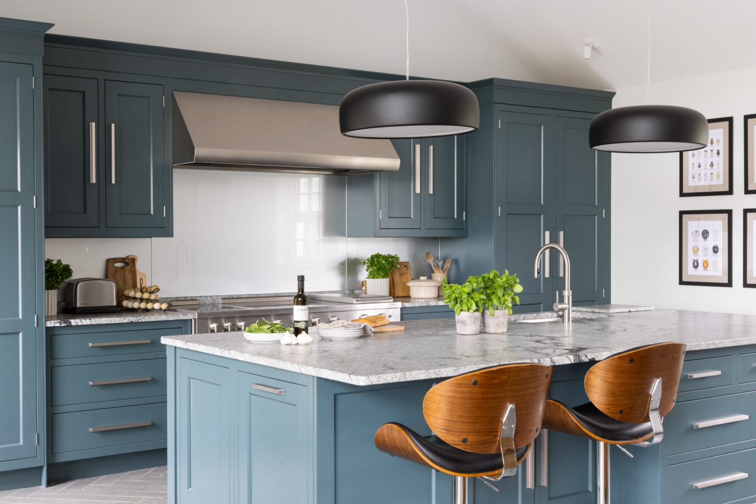 cheshire fitted kitchen makers, bespoke kitchen designers in hope valley cheshire