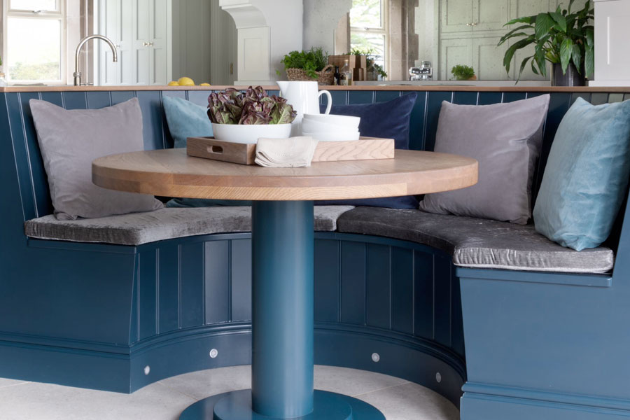 Seating & Dining